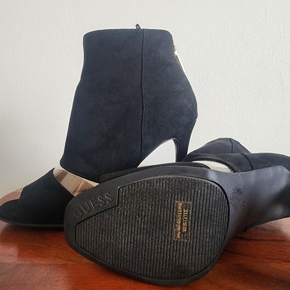 Guess Peep Toe Booties In Black Suede And Clear PVC Size 7.5 - Picture 7 of 11